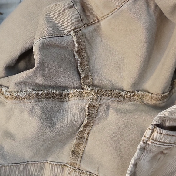 Women's Old Navy Shorts - Picture 6 of 7